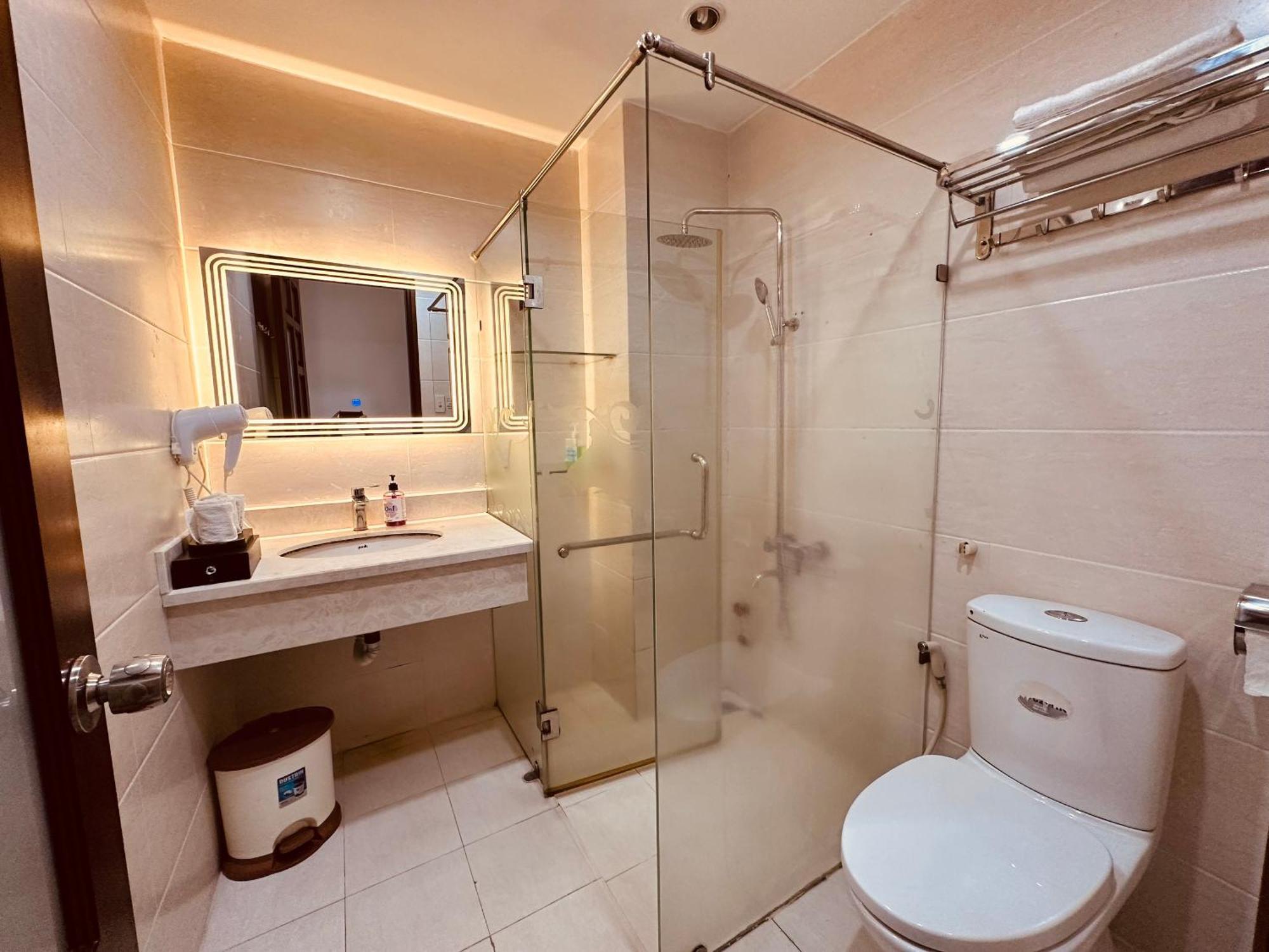 Redflower Hotel Хошимін Екстер'єр фото