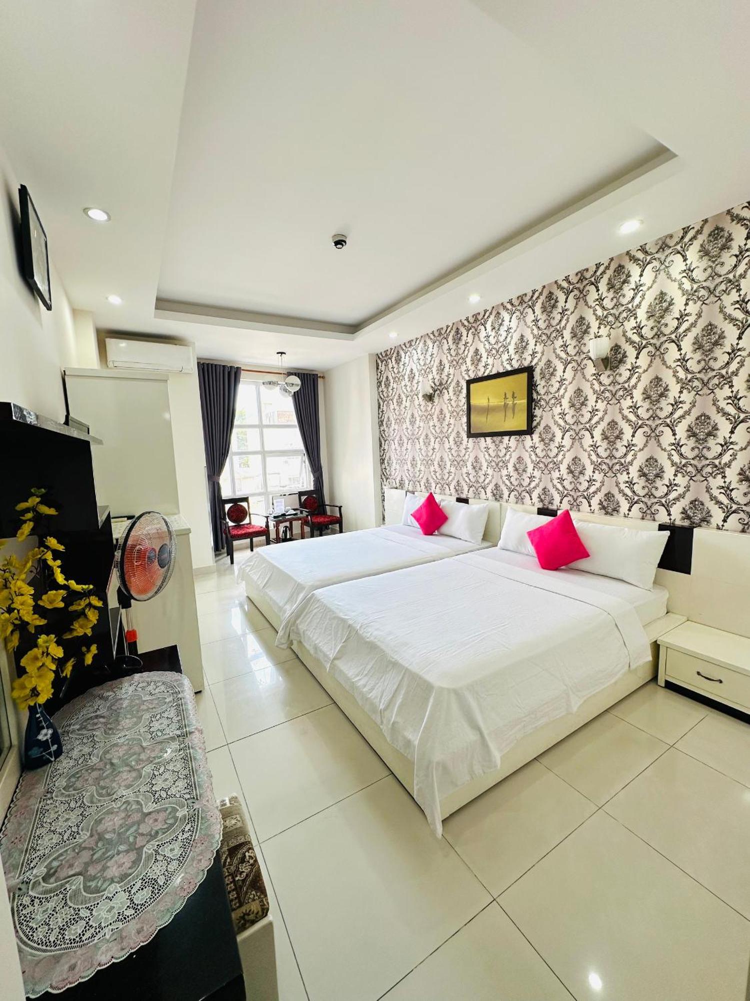Redflower Hotel Хошимін Екстер'єр фото